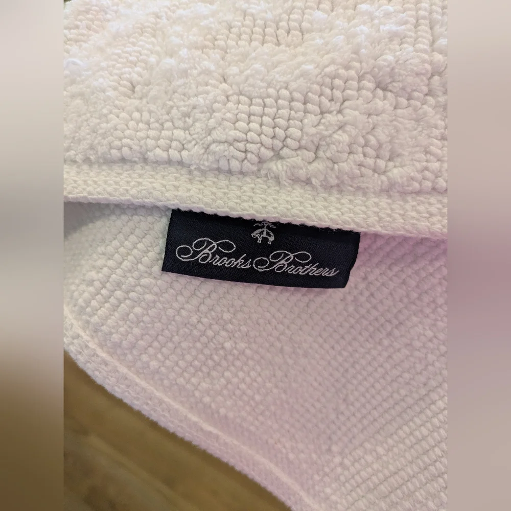 Brooks Brothers White Bathmat
